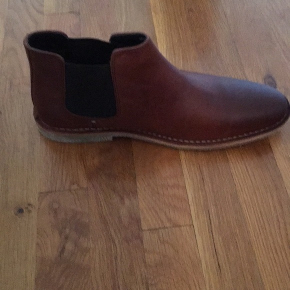 Kenneth Cole Reaction Chelsea Boots - Picture 3 of 4